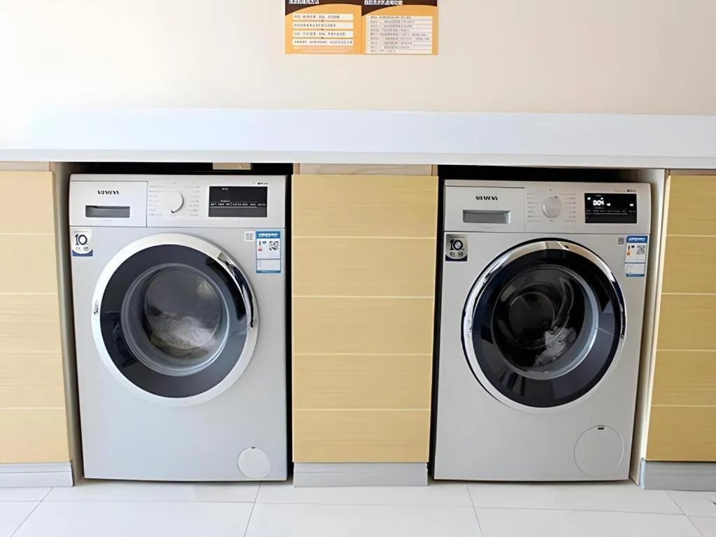 JTOUR Inn Yizhou Hechi College Pedestrian Street