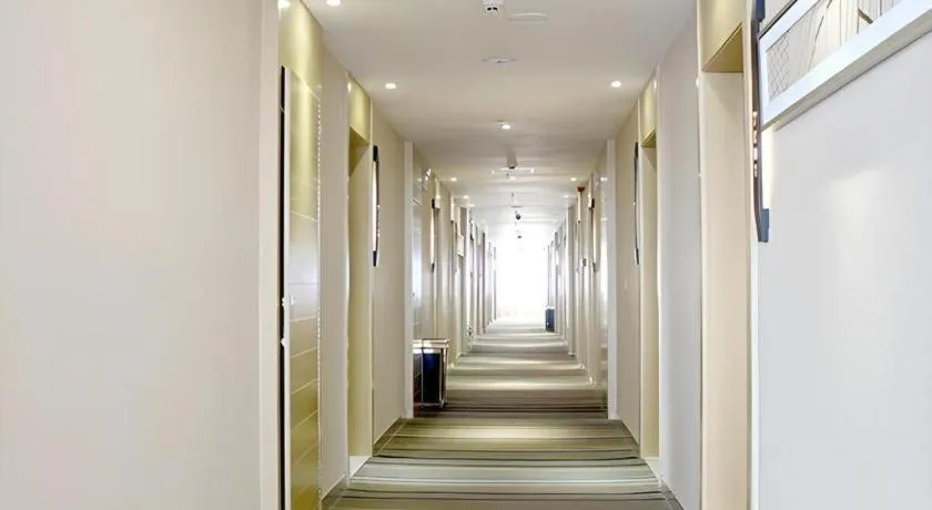 JTOUR Inn Yizhou Hechi College Pedestrian Street