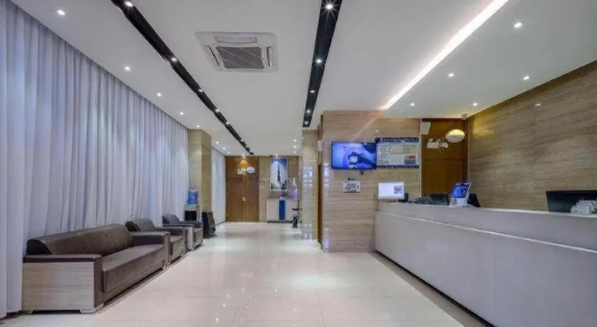 JTOUR Inn Yizhou Hechi College Pedestrian Street