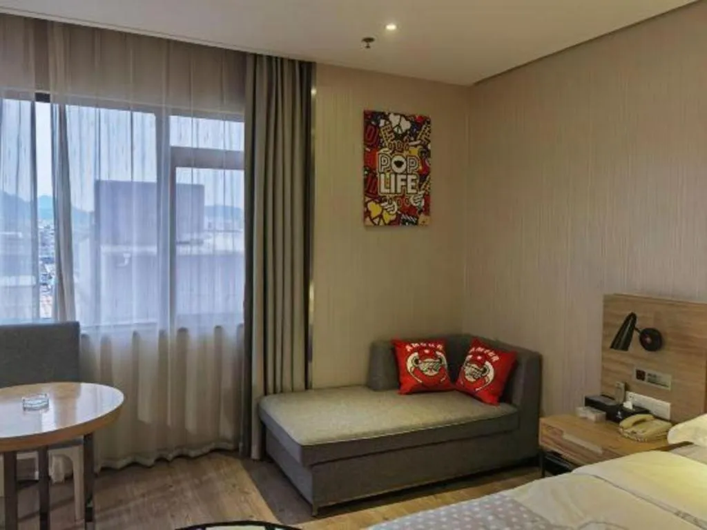 Bed in JTOUR Inn Yizhou Hechi College Pedestrian Street