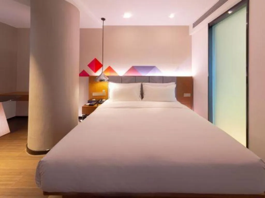 Bed in Borrman Hotel Zhanjiang Xuwen Port Terminal