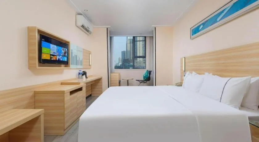 Bed in City Comfort Inn Wuhan Zhongnan Road Fujiaopo