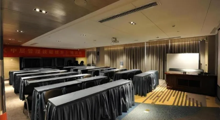 Echarm Hotel Nanning Qingxiu Mountain