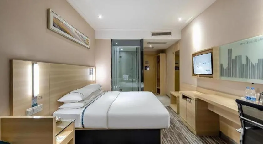 Bed in City Comfort Inn Guangzhou Renhe Metro Station Huatong Plaza