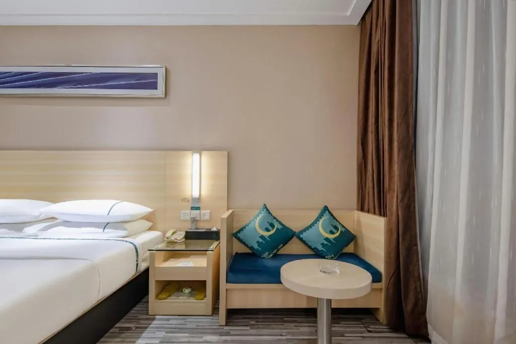 Bed in City Comfort Inn Guangzhou Renhe Metro Station Huatong Plaza