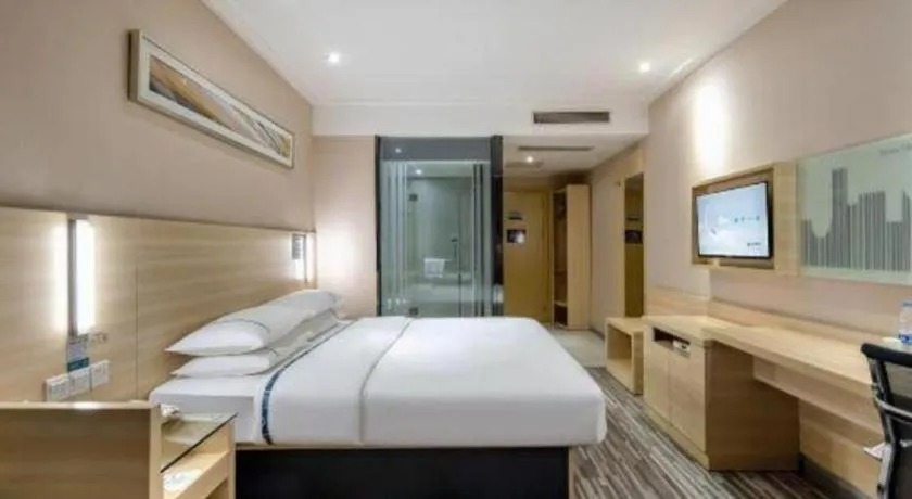 Bed in City Comfort Inn Guangzhou Renhe Metro Station Huatong Plaza