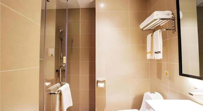 JTOUR Inn Yulin Railway Station Industrial Products Market