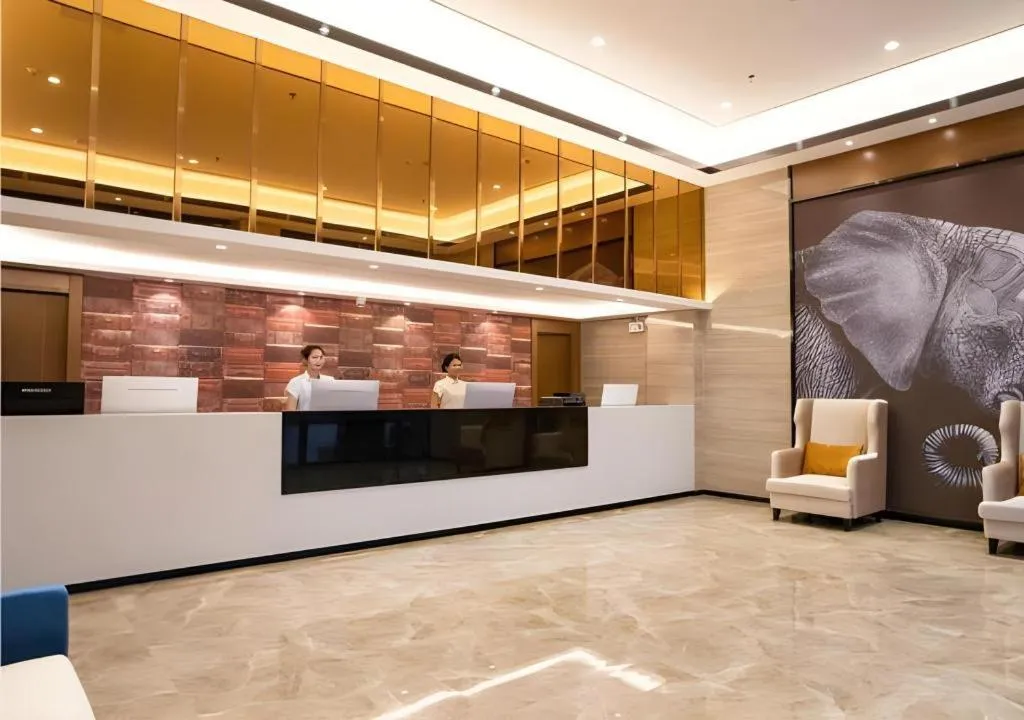 JTOUR Inn Yulin Railway Station Industrial Products Market