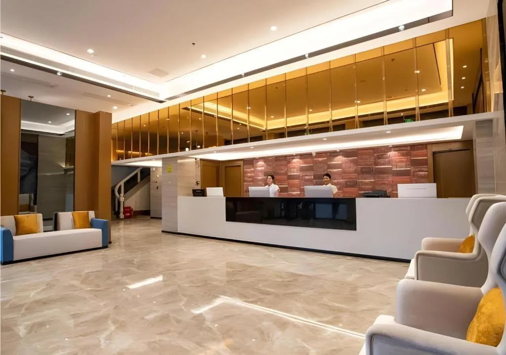 JTOUR Inn Yulin Railway Station Industrial Products Market