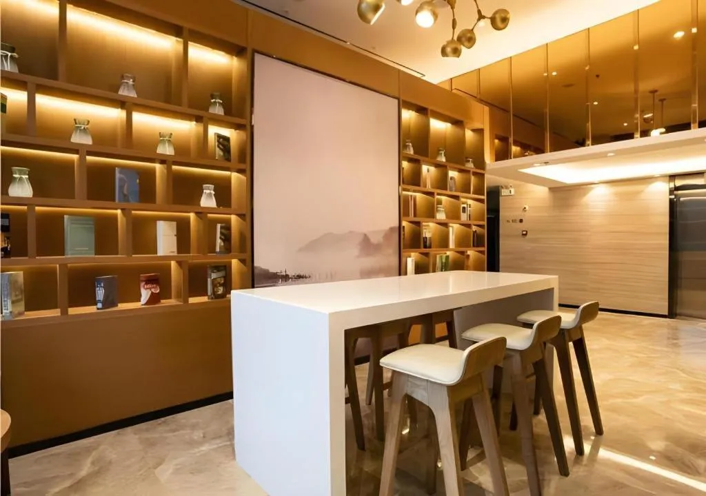 JTOUR Inn Yulin Railway Station Industrial Products Market