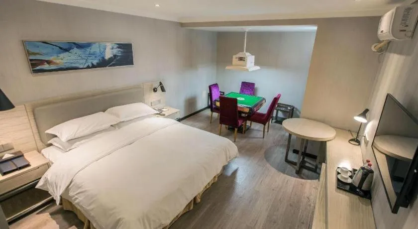 Bed in Borrman Hotel Wuhan Yangluo Metro Station Shenshuigang