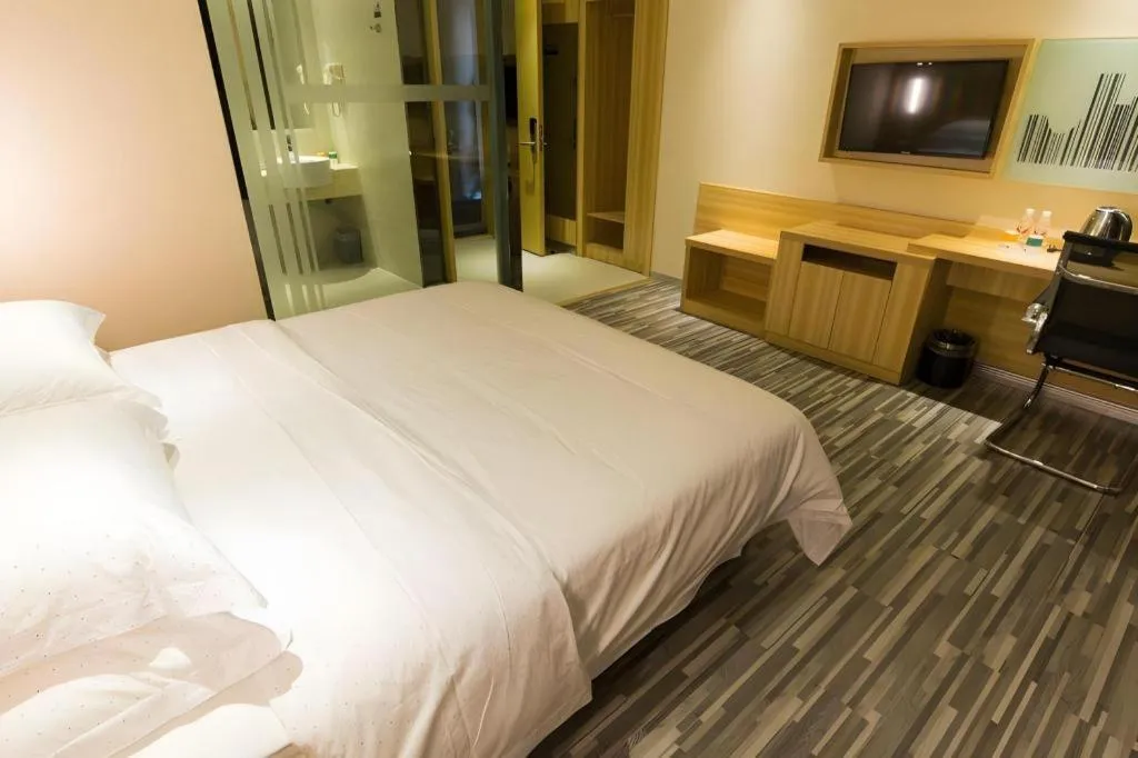 Bed in City Comfort Inn Wuhan University Guangbutun Metro Station