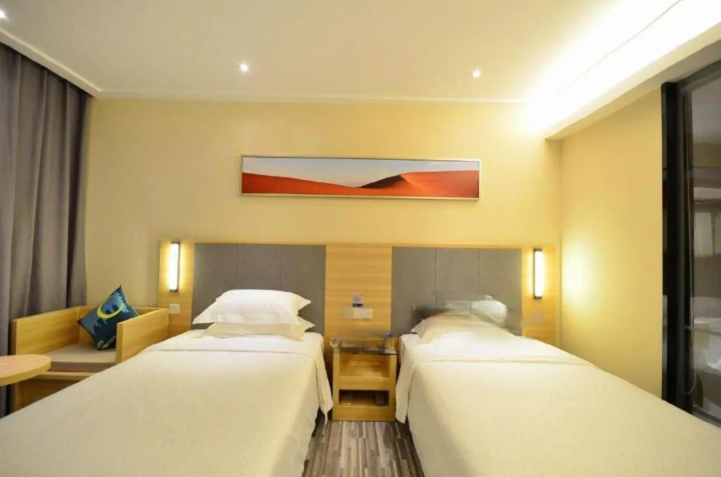 Bed in City Comfort Inn Wuhan University Guangbutun Metro Station