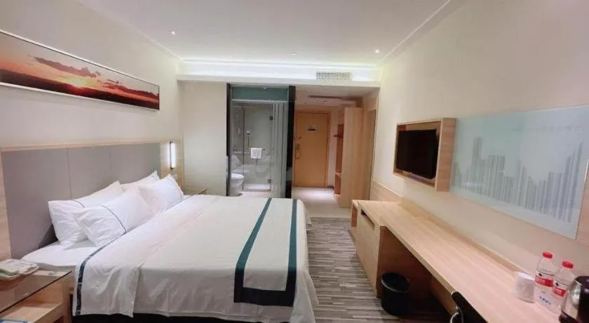 Bed in City Comfort Inn Wuhan University Guangbutun Metro Station