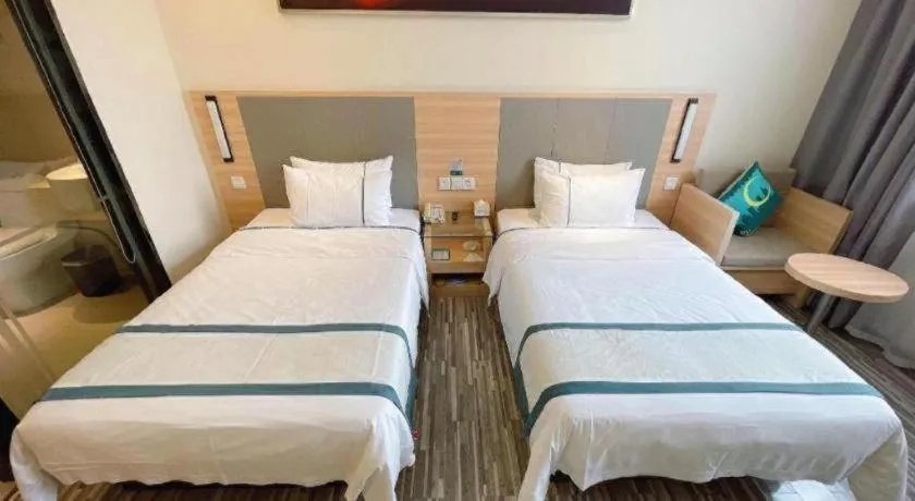 Bed in City Comfort Inn Wuhan University Guangbutun Metro Station