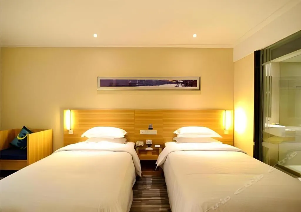 Bed in City Comfort Inn Wuhan Pangxiejia Metro Station