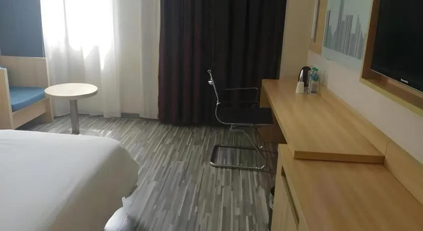 Bed in City Comfort Inn Wuhan Pangxiejia Metro Station