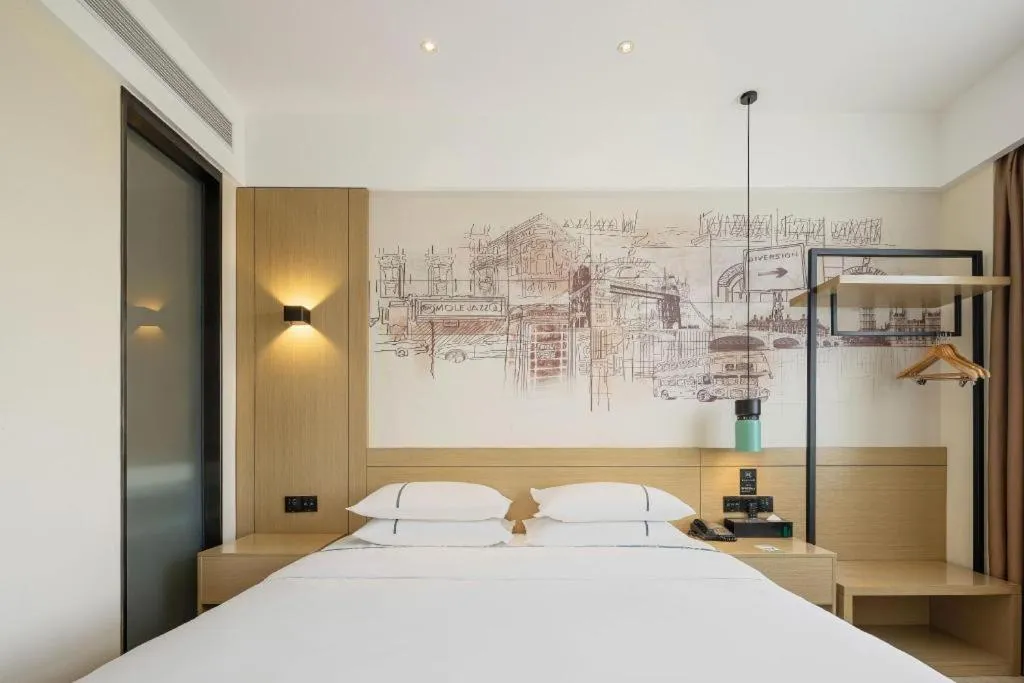 Bed in City Comfort Inn Guangzhou Liwan Zengjiao Jushu Metro Station