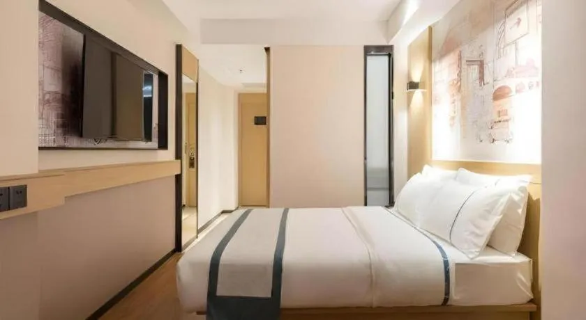 Bed in City Comfort Inn Guangzhou Liwan Zengjiao Jushu Metro Station