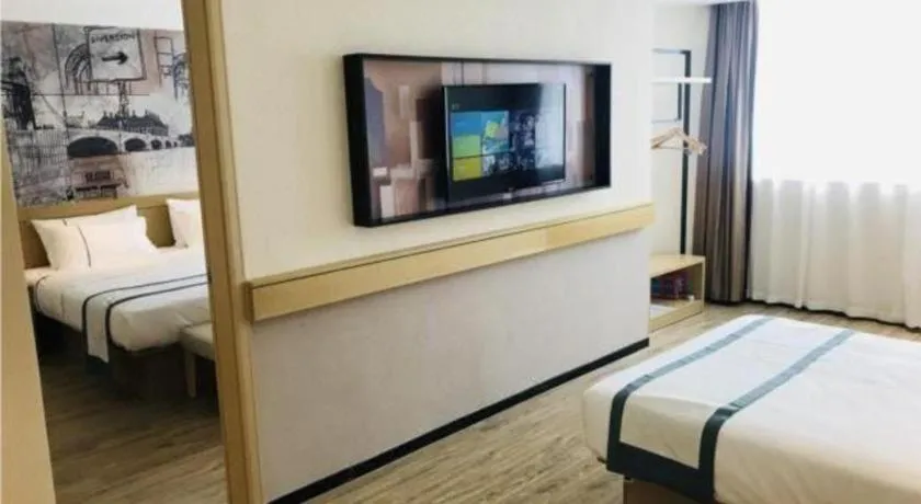 Bed in City Comfort Inn Guangzhou Liwan Zengjiao Jushu Metro Station