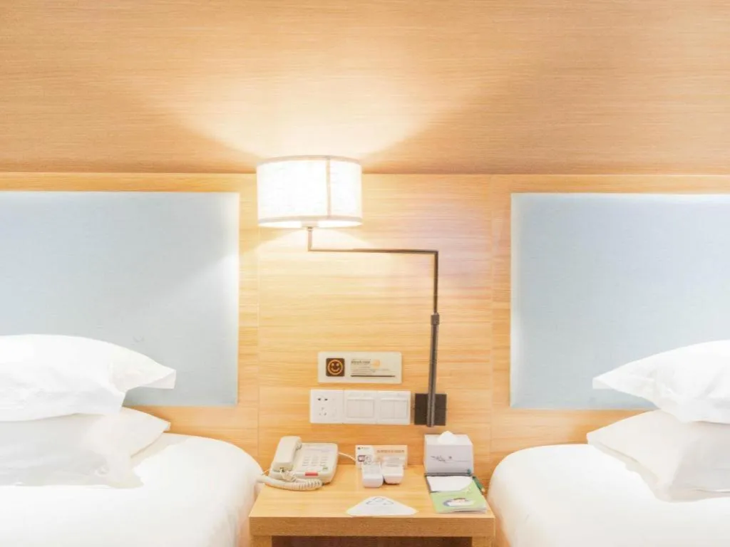 Bed in JTOUR Inn Guigang Life Port High-speed Railway Station