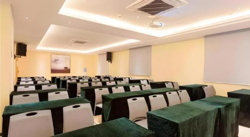 JTOUR Inn Guigang Life Port High-speed Railway Station