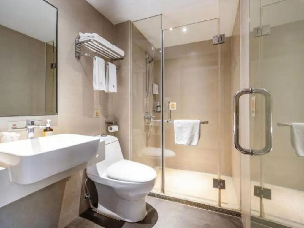 JTOUR Inn Guigang Life Port High-speed Railway Station