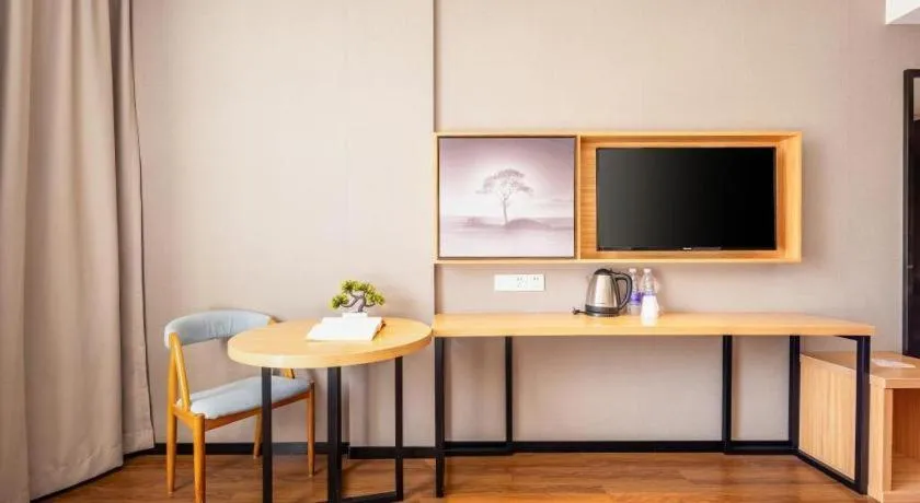 JTOUR Inn Guigang Life Port High-speed Railway Station