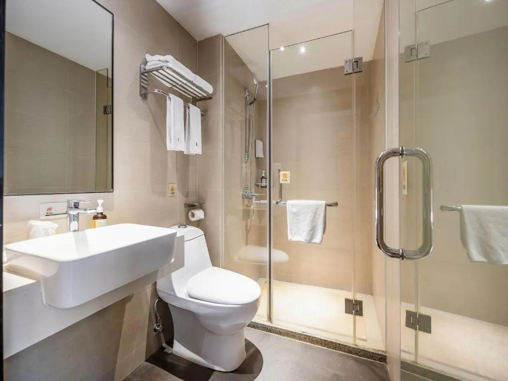 JTOUR Inn Guigang Life Port High-speed Railway Station