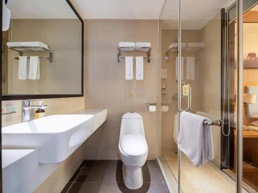 JTOUR Inn Guigang Life Port High-speed Railway Station