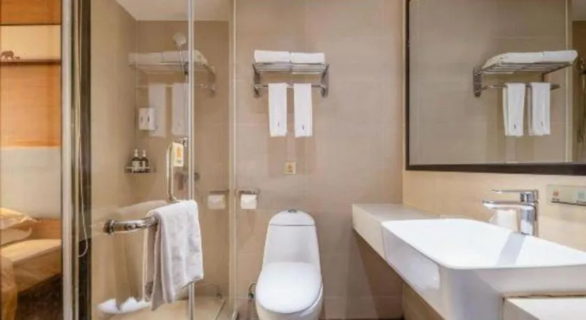 JTOUR Inn Guigang Life Port High-speed Railway Station