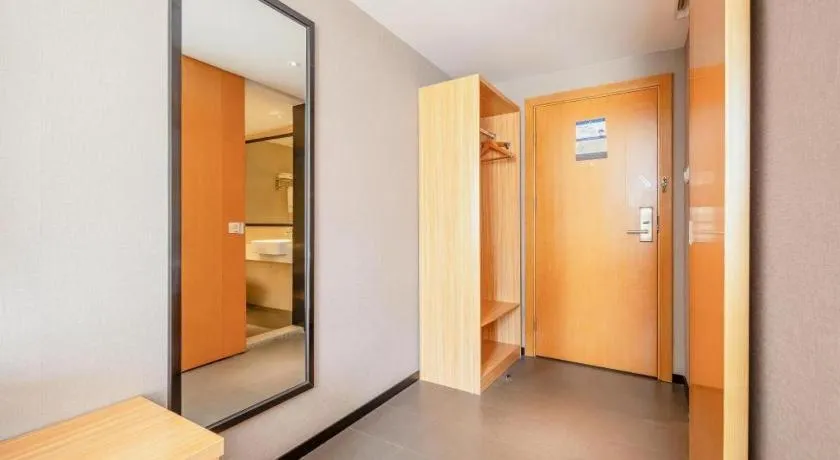 JTOUR Inn Guigang Life Port High-speed Railway Station