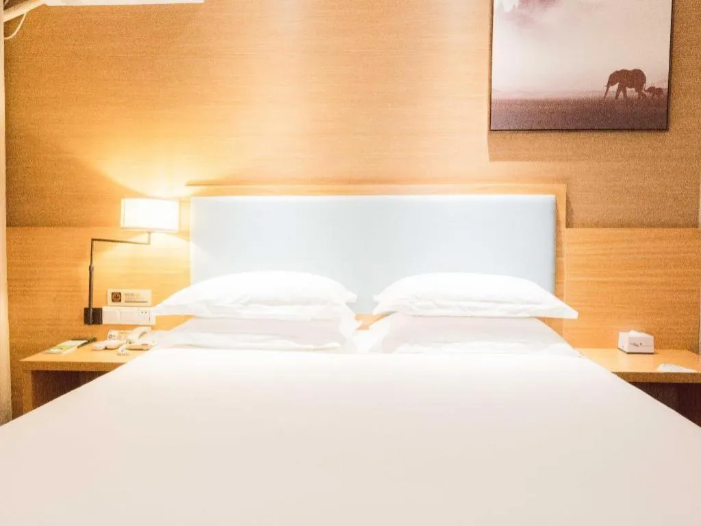 Bed in JTOUR Inn Guigang Life Port High-speed Railway Station