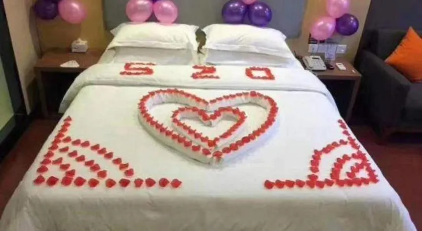 Bed in JTOUR Inn Guigang Life Port High-speed Railway Station