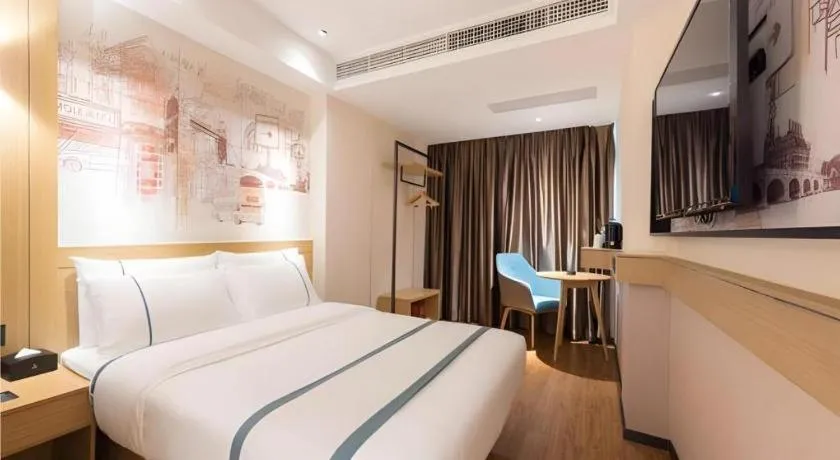 Bed in City Comfort Inn Guangzhou Southern Hospital Tonghe Metro Station