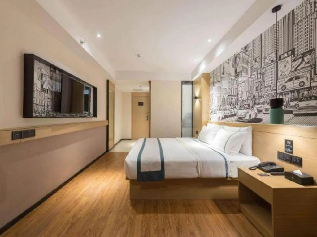 Bed in City Comfort Inn Guangzhou Southern Hospital Tonghe Metro Station