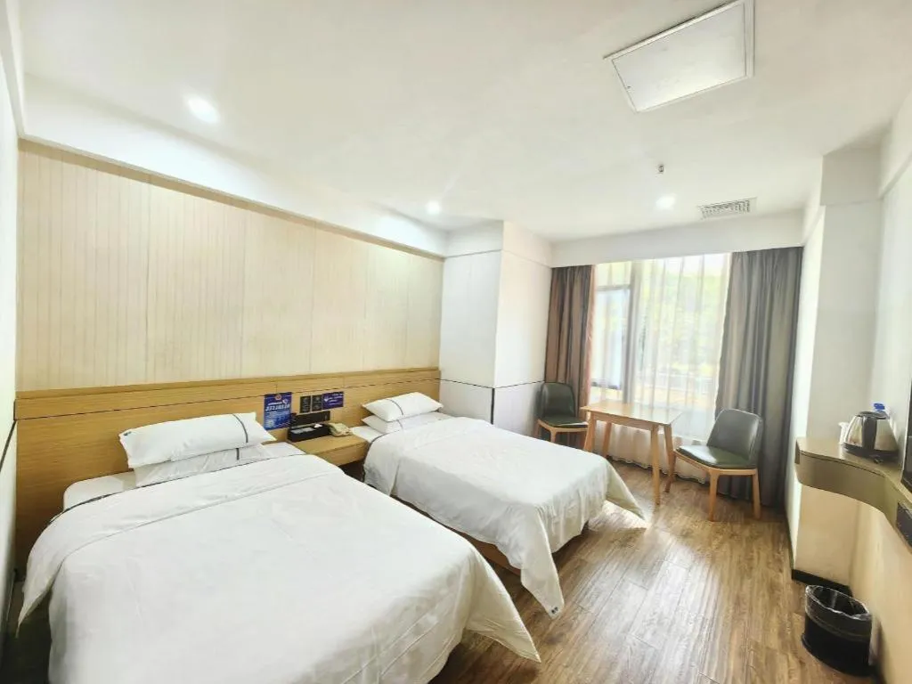 Bed in City Comfort Inn Guangzhou Jiahe Wanggang Metro Station Police Academy Changhong