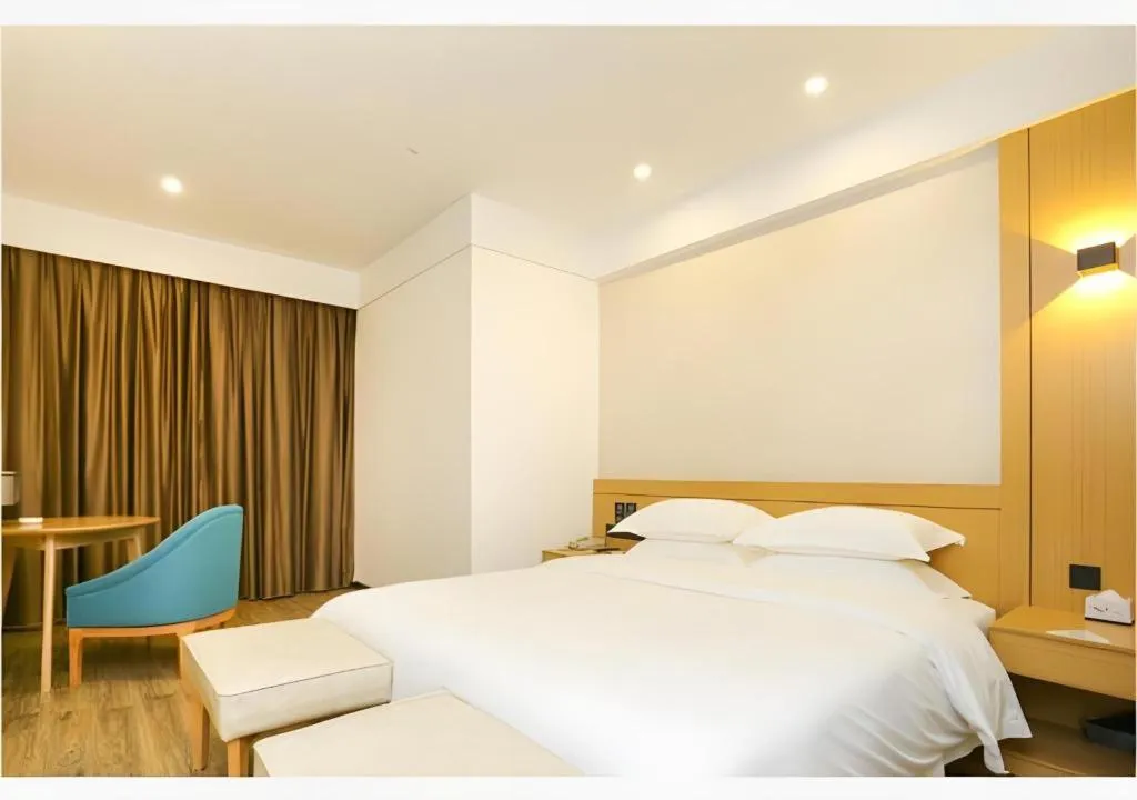 Bed in City Comfort Inn Guangzhou Jiahe Wanggang Metro Station Police Academy Changhong