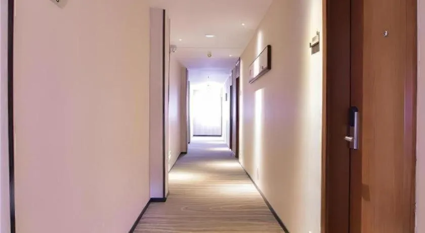 Jtour Inn Xianning Chongyang Taoxi Avenue