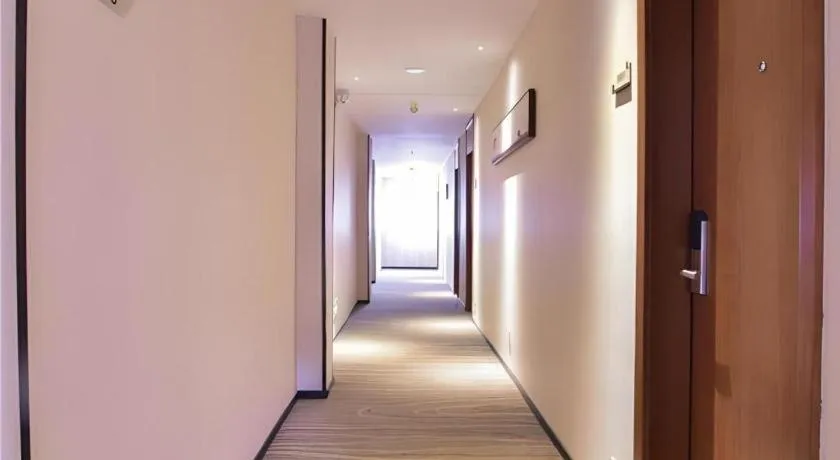 Jtour Inn Xianning Chongyang Taoxi Avenue