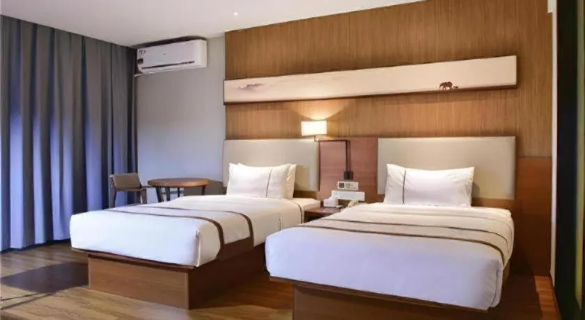 Bed in Jtour Inn Xianning Chongyang Taoxi Avenue