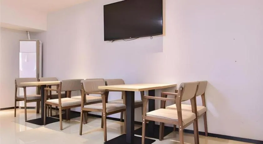 Jtour Inn Xianning Chongyang Taoxi Avenue