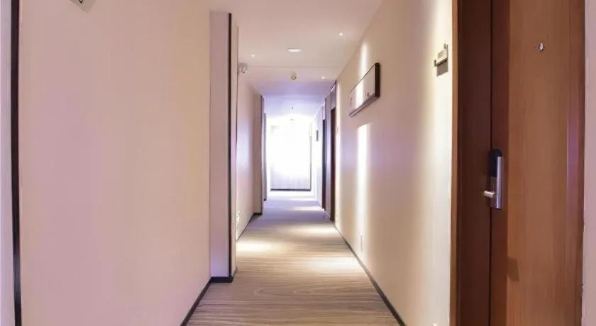 Jtour Inn Xianning Chongyang Taoxi Avenue