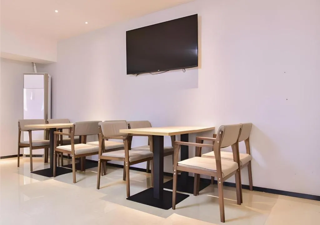 Jtour Inn Xianning Chongyang Taoxi Avenue