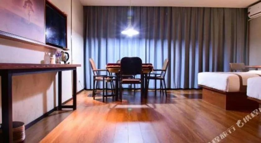 Jtour Inn Xianning Chongyang Taoxi Avenue