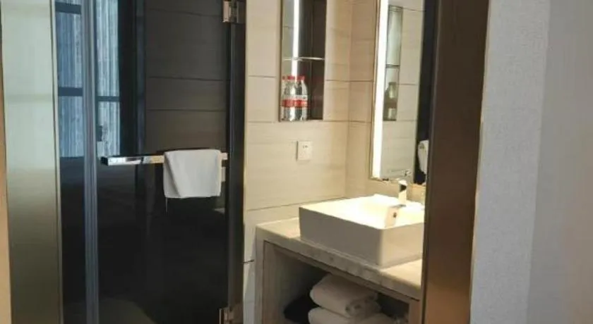 Echarm Plus Hotel Changsha High-speed Railway South Station Desiqin