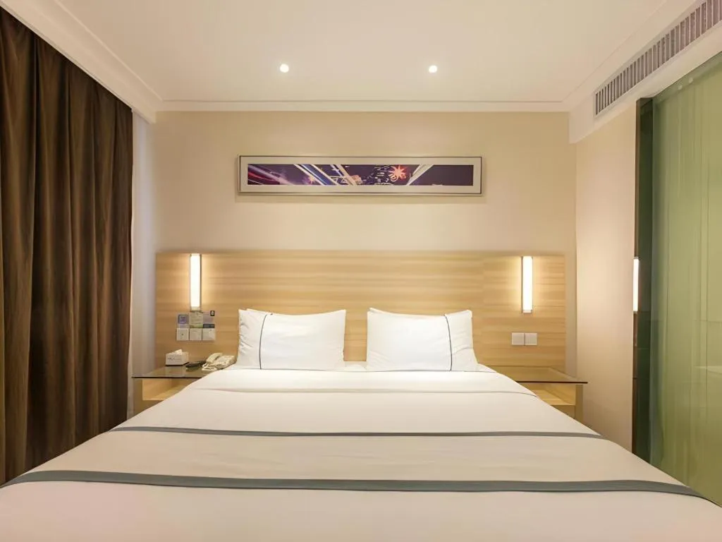 Bed in City Comfort Inn Wuhan Wangjiawan Longyangcun Metro Station