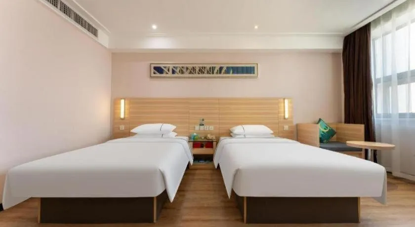 Bed in City Comfort Inn Wuhan Wangjiawan Longyangcun Metro Station