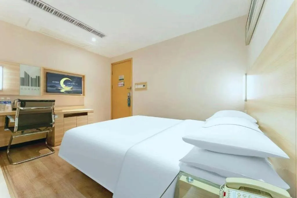 Bed in City Comfort Inn Wuhan Wangjiawan Longyangcun Metro Station