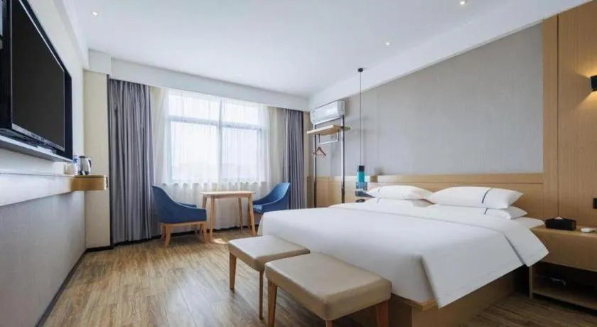 Bed in City Comfort Inn Wuhan Hongshan District Baishazhou Huangjiahu University Town